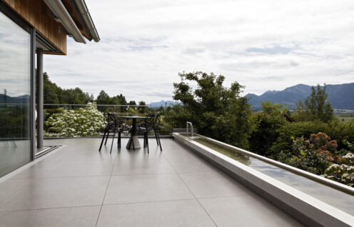 Fliesen auf Balkon, Terrasse und Laubengang – sichere Verlegesysteme